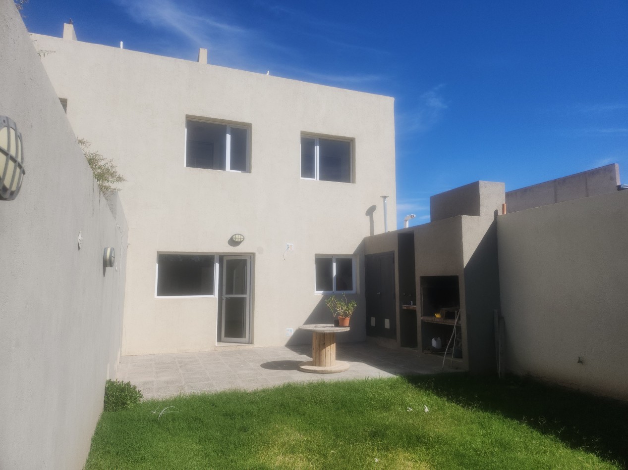 DUPLEX